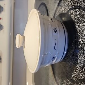 Small Longaberger Covered Dish